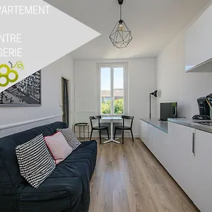 https://appartement-le-trefle-1.midi-pyreneeshotels.com